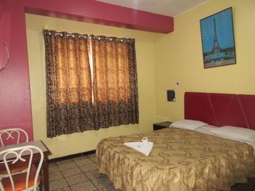 OCASIÓN LA VICTORIA PROL. HUAMANGA EDIFICIO 5 PISOS MÁS AZOTEA  38 HAB. PRECIO NEGOCIABLE !