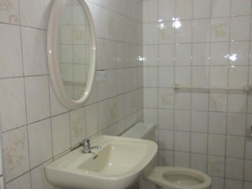 OCASIÓN LA VICTORIA PROL. HUAMANGA EDIFICIO 5 PISOS MÁS AZOTEA  38 HAB. PRECIO NEGOCIABLE !