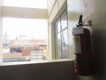 OCASIÓN LA VICTORIA PROL. HUAMANGA EDIFICIO 5 PISOS MÁS AZOTEA  38 HAB. PRECIO NEGOCIABLE !