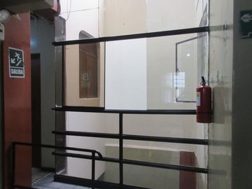 OCASIÓN LA VICTORIA PROL. HUAMANGA EDIFICIO 5 PISOS MÁS AZOTEA  38 HAB. PRECIO NEGOCIABLE !