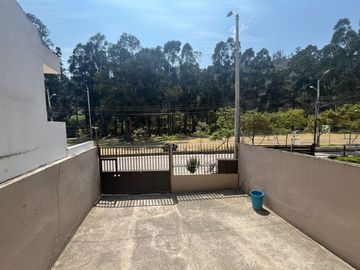 CASA DE TRES DEPARTAMENTOS EN VENTA SECTOR MUÑECAS DE PIEDRA