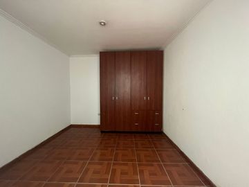 CASA DE TRES DEPARTAMENTOS EN VENTA SECTOR MUÑECAS DE PIEDRA