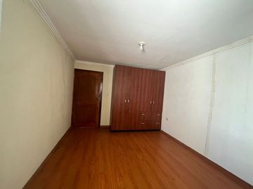 CASA DE TRES DEPARTAMENTOS EN VENTA SECTOR MUÑECAS DE PIEDRA