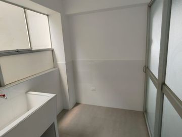 VENDO DE ESTRENO 02 ULTIMOS DEPARTAMENTOS  DE 143 m2 EXCLUSIVOS CON ACABADOS DE PRIMERA VISTA EXTERNA EN LA FLORESTA DE PRO LOS OLIVOS
