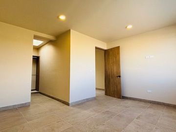 Casa Nueva en Venta de Autor en Zaru con Privacidad Total y Vista Espectacular