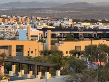 Casa Nueva en Venta de Autor en Zaru con Privacidad Total y Vista Espectacular