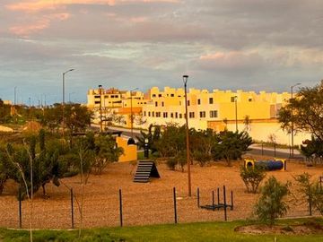 Casa Nueva en Venta de Autor en Zaru con Privacidad Total y Vista Espectacular