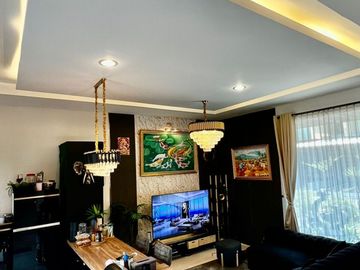Rumah Model Modern Tropical House Mewah & Keren di Serpong
