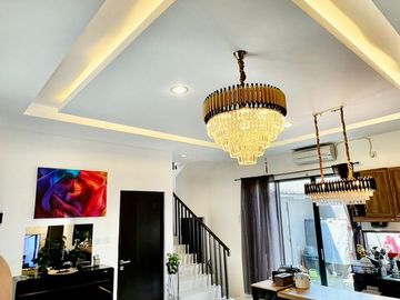 Rumah Model Modern Tropical House Mewah & Keren di Serpong