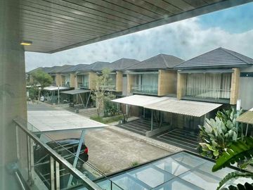 Rumah Model Modern Tropical House Mewah & Keren di Serpong