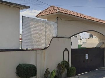PRECIOSA CASA A SOLO 5 MIN DE TOWN CENTER NICOLAS ROMERO