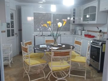 Vendo Casa Full Amoblada En Condominio Altos De Pica, En Pica