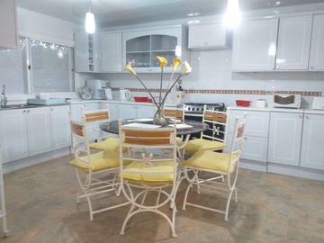 Vendo Casa Full Amoblada En Condominio Altos De Pica, En Pica
