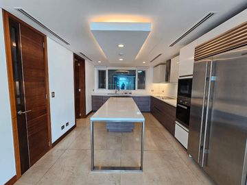 FOR SALE  3 Bedroom in Two Roxas Triangle Makati