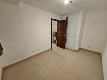 FOR SALE  3 Bedroom in Two Roxas Triangle Makati