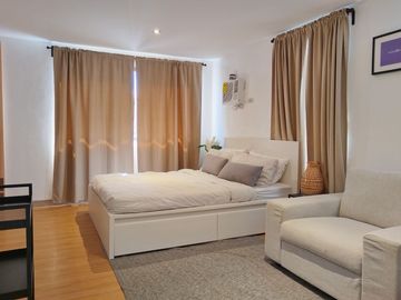 Fully Furnished Tagaytay Condo For Sale 1-Bedroom With Parking