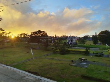 Fully Furnished Tagaytay Condo For Sale 1-Bedroom With Parking