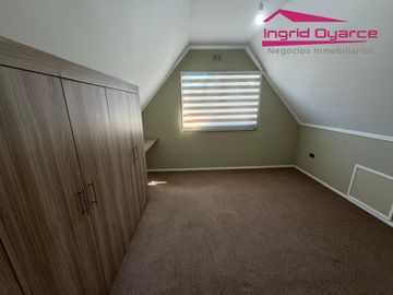 VENDO ACOGEDORA CASA SEMINUEVA 4 DORMITORIOS 2 BAÑOS EN AVDA HUAMBALI CHILLAN