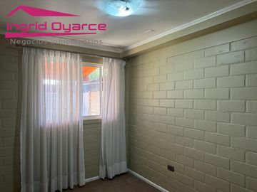 VENDO ACOGEDORA CASA SEMINUEVA 4 DORMITORIOS 2 BAÑOS EN AVDA HUAMBALI CHILLAN