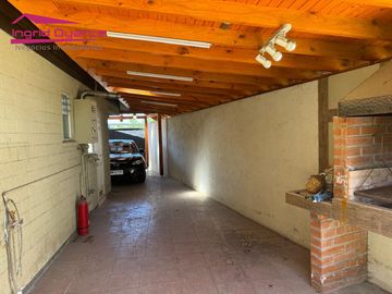 VENDO ACOGEDORA CASA SEMINUEVA 4 DORMITORIOS 2 BAÑOS EN AVDA HUAMBALI CHILLAN