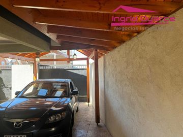VENDO ACOGEDORA CASA SEMINUEVA 4 DORMITORIOS 2 BAÑOS EN AVDA HUAMBALI CHILLAN