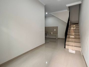 Rumah Kalisari Pasar Rebo, Baru SIAP HUNI, Murah 2 LANTAI, Jaktim Jakarta Timur (ARR107) Jual Dijual