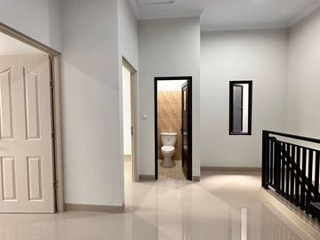 Rumah Kalisari Pasar Rebo, Baru SIAP HUNI, Murah 2 LANTAI, Jaktim Jakarta Timur (ARR107) Jual Dijual