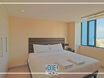 En venta: Departamento en edificio Poseidon, con vista a la ciudad