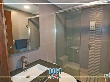 En venta: Departamento en edificio Poseidon, con vista a la ciudad