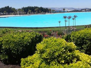 Espectacular departamento Amoblado arriendo y vendo con vista a la laguna