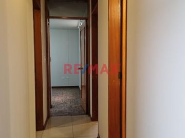Acogedor Departamento En Venta En El 3Er Piso Urb Santa Victoria Chiclayo (T. ENEQUE)