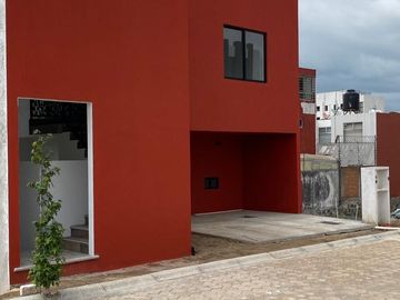 vendo casa en fraccionamiento la vid residencial en cuautlancingo