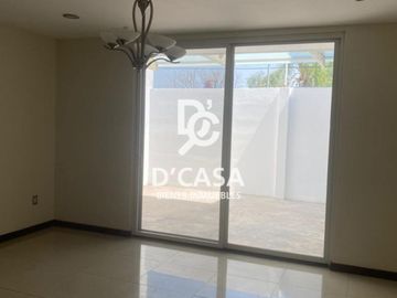 SE VENDE CASA EN QUINTA BERNINI