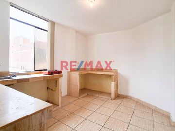 Departamento En Av. Precursores Frente A Áreas Verdes