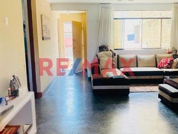 Se Vende Casa Con Gran Potencial Para Remodelar San Juan De Lurigancho