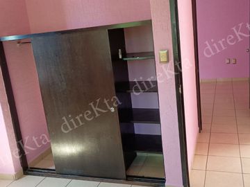🌟 ¡Vive en Tranquilidad y Comodidad en Corregidora! 🌿  Casa dos niveles en privada !! A Ofertar.