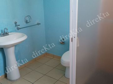 🌟 ¡Vive en Tranquilidad y Comodidad en Corregidora! 🌿  Casa dos niveles en privada !! A Ofertar.