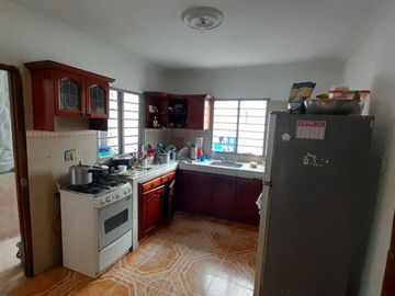 CASA EN VENTA- ESCALLON VILLA