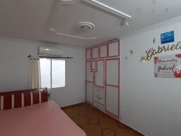 CASA EN VENTA- ESCALLON VILLA