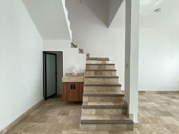 CASA FRACC. LA FLORIDA 3 PISOS, NUEVA!!