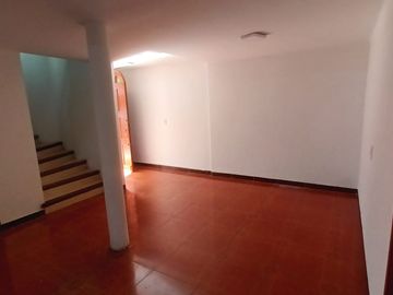 VENTA CASA ESQUINERA MULTIFAMILIAR EN ALAMOS CALI