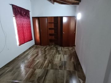 VENTA CASA ESQUINERA MULTIFAMILIAR EN ALAMOS CALI