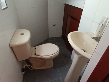 VENTA CASA ESQUINERA MULTIFAMILIAR EN ALAMOS CALI