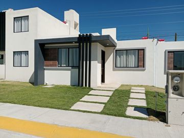 HERMOSAS CASAS RESIDENCIALES 120.00 EQUIPADAS