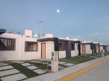 HERMOSAS CASAS RESIDENCIALES 120.00 EQUIPADAS