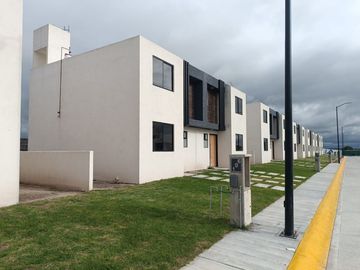 HERMOSA CASA 2 NIVELES 120.00 M2 INFONAVIT, FOVISSSTE, ISSFAM