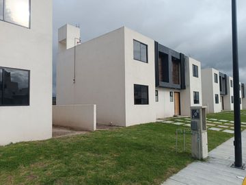 HERMOSA CASA 2 NIVELES 120.00 M2 INFONAVIT, FOVISSSTE, ISSFAM