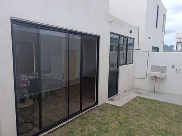 HERMOSA CASA 2 NIVELES 120.00 M2 INFONAVIT, FOVISSSTE, ISSFAM