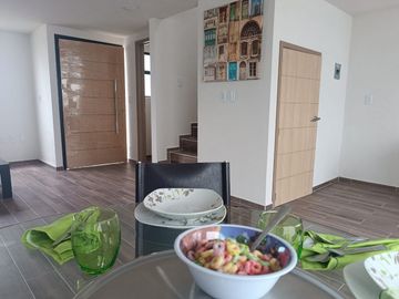 HERMOSA CASA 2 NIVELES 120.00 M2 INFONAVIT, FOVISSSTE, ISSFAM