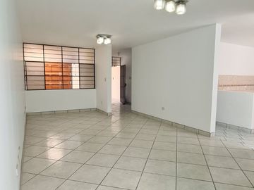 Propiedad Comercial Estratégica en Venta – Urb. Puente Blanco Av Cutervo, Ica